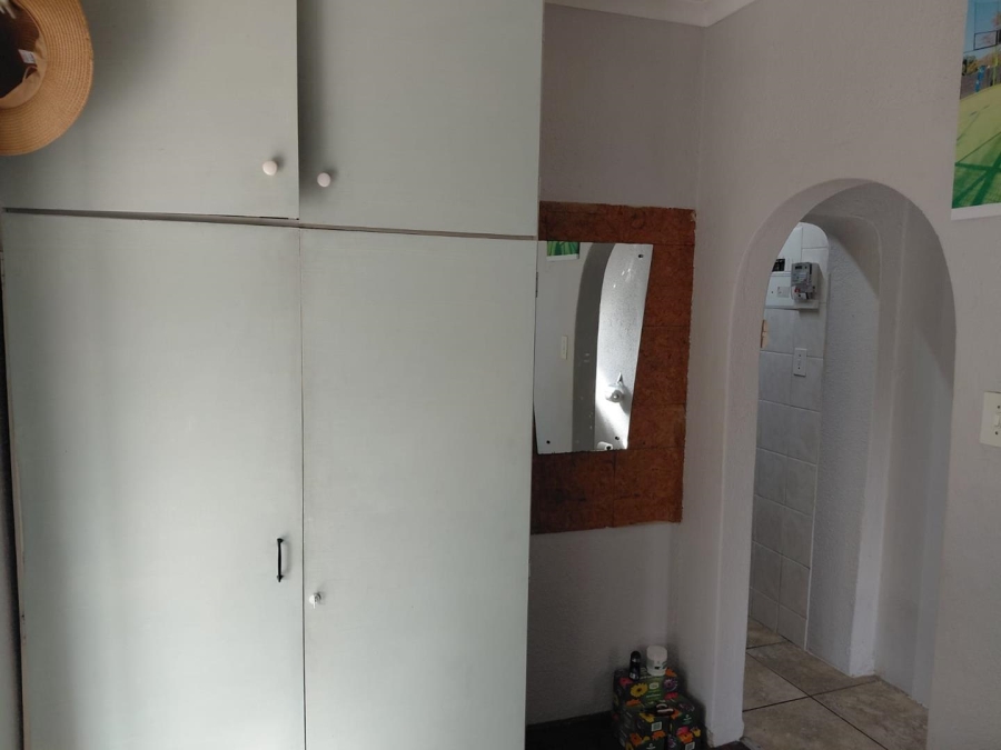 To Let 1 Bedroom Property for Rent in Monte Vista Western Cape